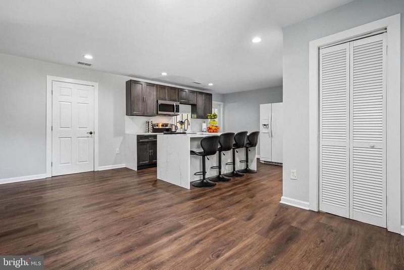 7907 Maplewood Dr, Manassas, VA 20111