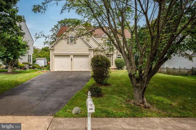 630 Marshall Dr NE, Leesburg, VA 20176