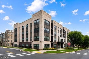 210 Decoverly Dr #205, Gaithersburg, MD 20878