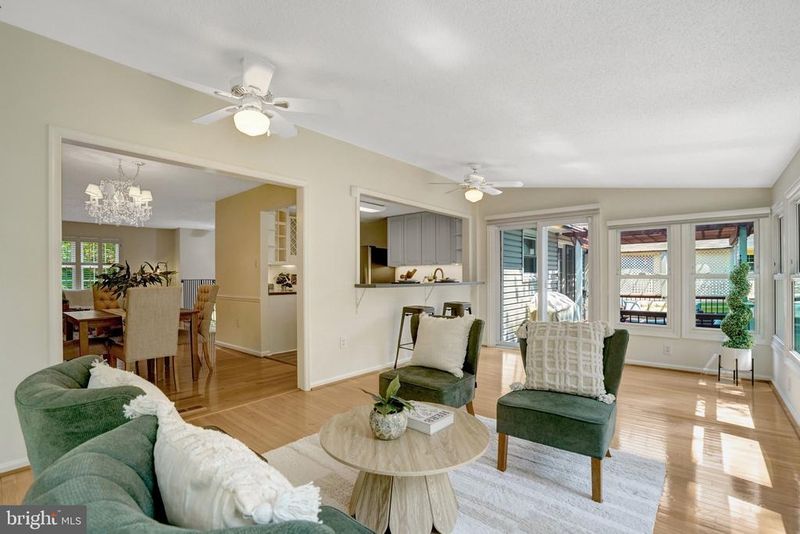 4503 Lantern Pl, Alexandria, VA 22306