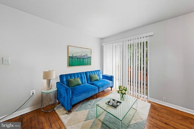 1221 47th Pl NE, Washington, DC 20019