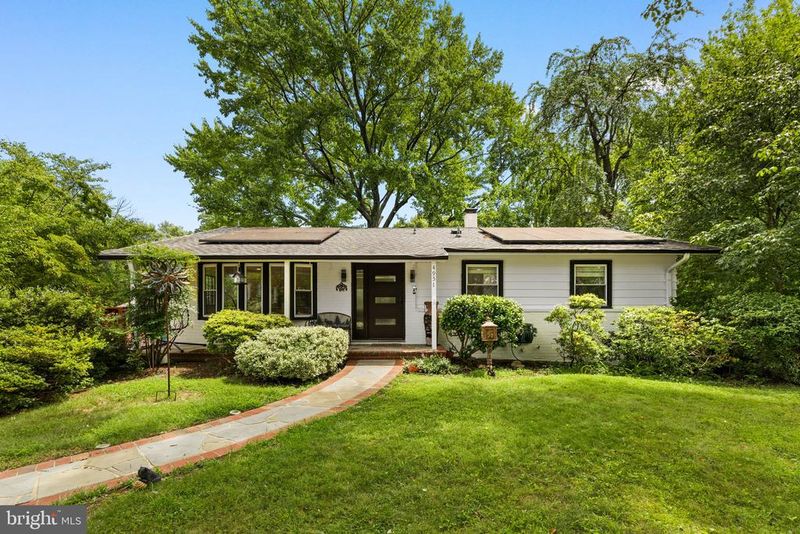4951 Roslyn Rd, Annandale, VA 22003