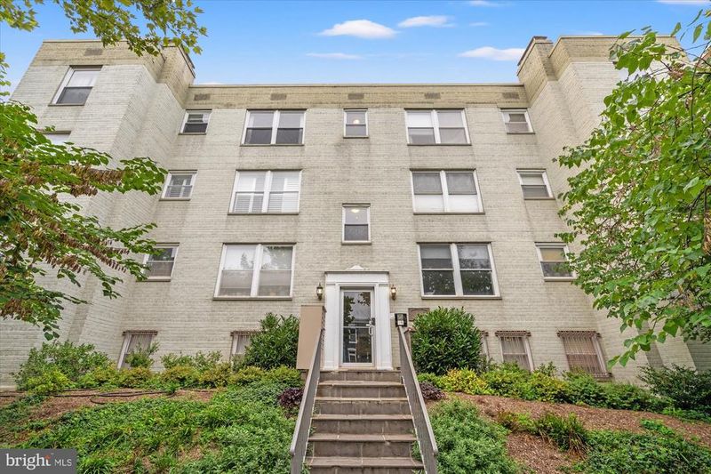 1628 C St SE #202, Washington, DC 20003