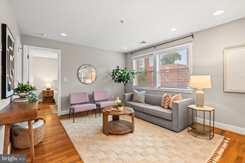1628 C St SE #202, Washington, DC 20003