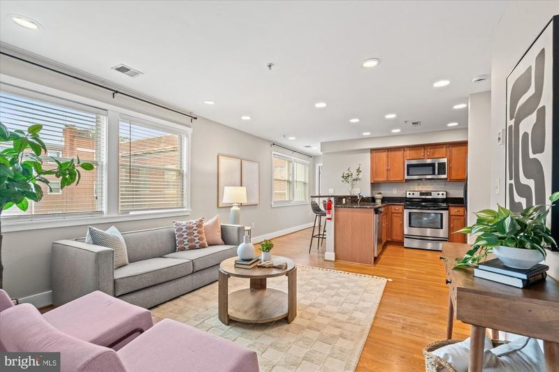 1628 C St SE #202, Washington, DC 20003