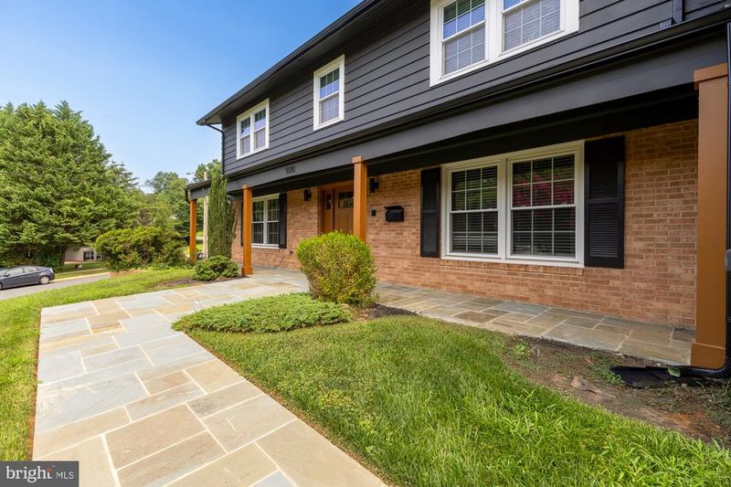 5010 King Richard Dr, Annandale, VA 22003