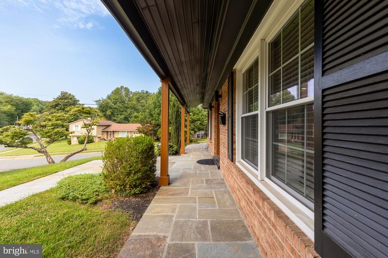5010 King Richard Dr, Annandale, VA 22003