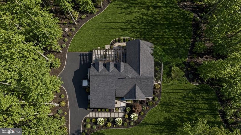 981 Day Rd, Sykesville, MD 21784