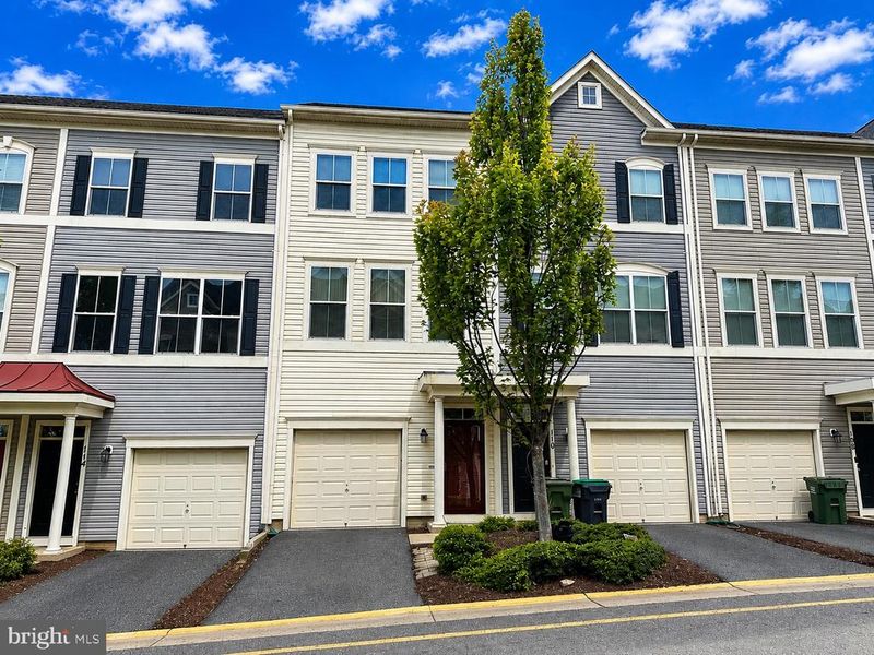 112 Shamrock Dr, Stafford, VA 22556