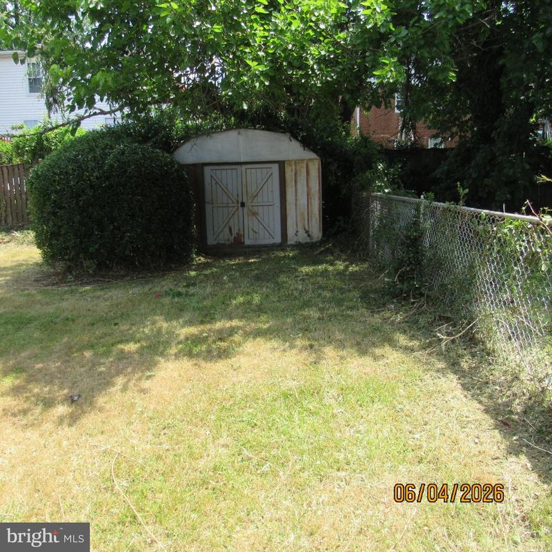 2000 Gaylord Dr, Suitland, MD 20746