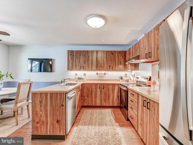 8927 Skyrock Ct, Columbia, MD 21046