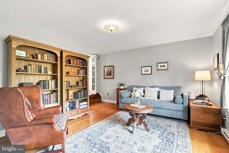 4018 Roberts Rd, Fairfax, VA 22032