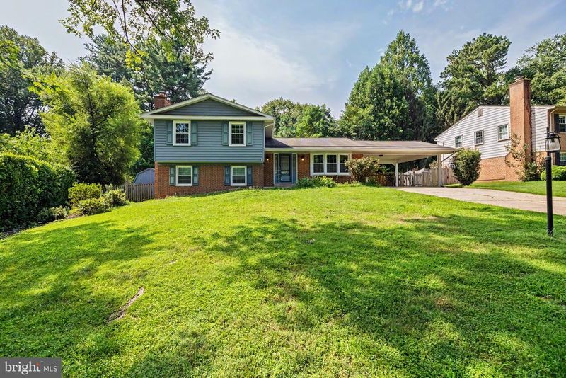 2113 Sheriff Ct, Vienna, VA 22181