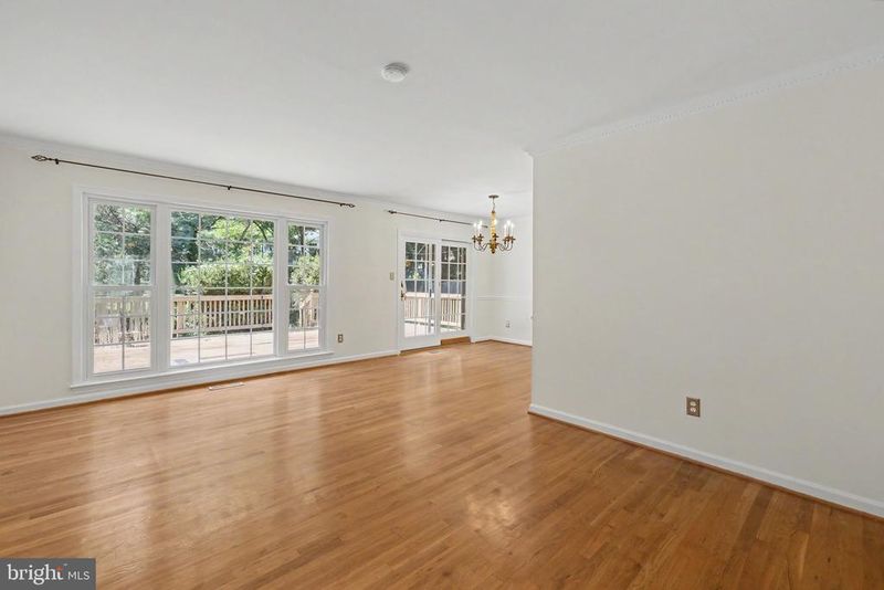 2113 Sheriff Ct, Vienna, VA 22181