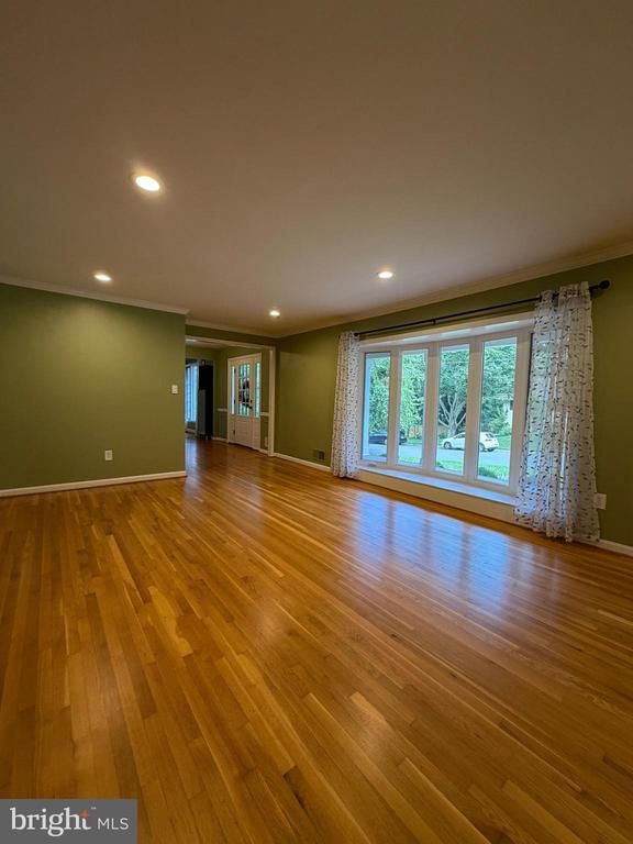 9802 Haviland Ct, Fairfax, VA 22032
