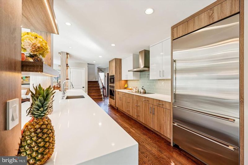 7614 Carteret Rd, Bethesda, MD 20817