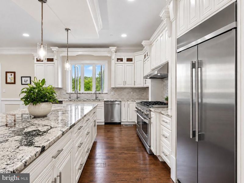 12107 Glen Mill Rd, Potomac, MD 20854