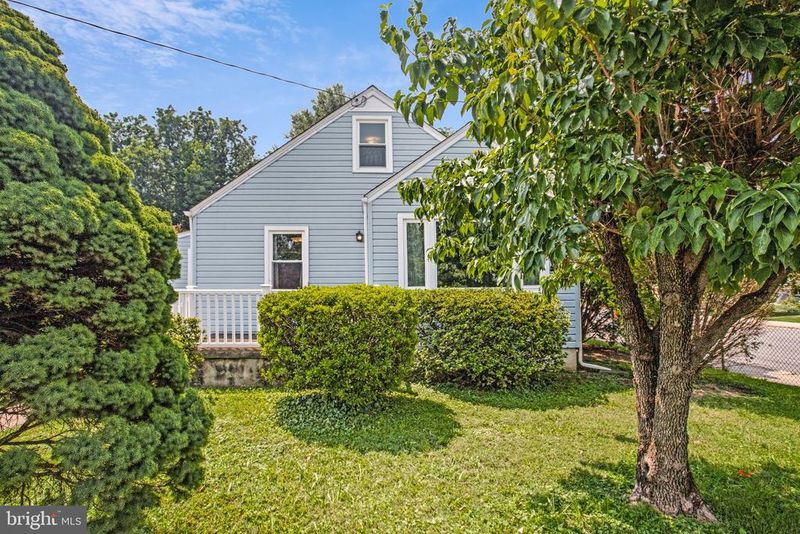 413 Laura Ave, Linthicum Heights, MD 21090