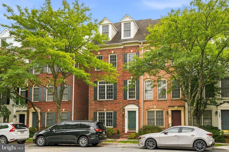 118 Garcia Ln, Rockville, MD 20850