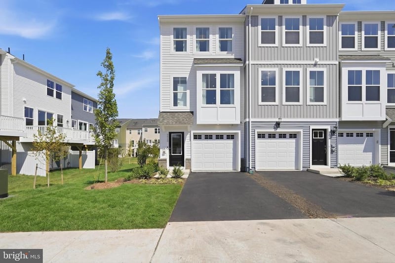 8923 Queensferry Rd, Manassas, VA 20112