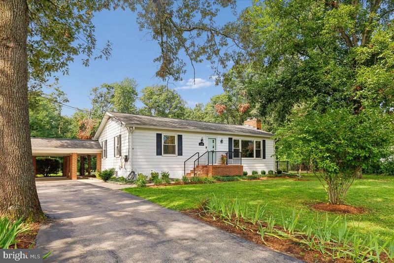 833 Meadow Rd, Severn, MD 21144