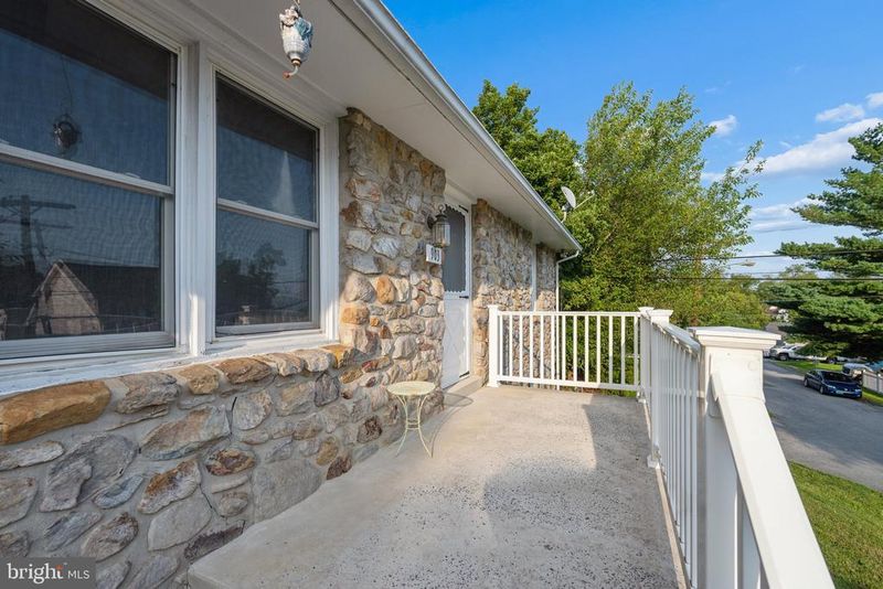 903 E C St E, Brunswick, MD 21716