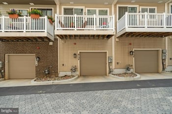 8156 Tompkins St, Rockville, MD 20855