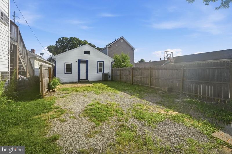 320 3rd Ave, Quantico, VA 22134