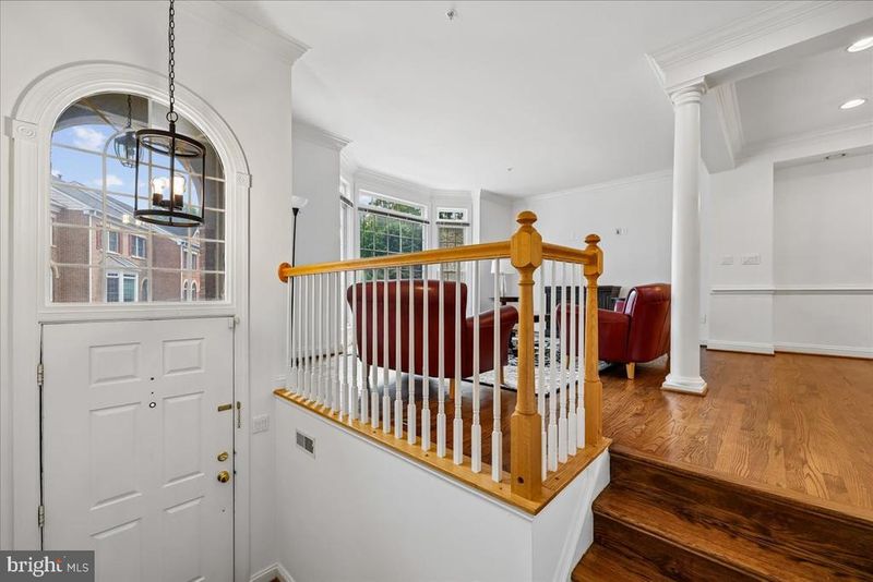 10539 Tuckerman Heights Cir, Rockville, MD 20852