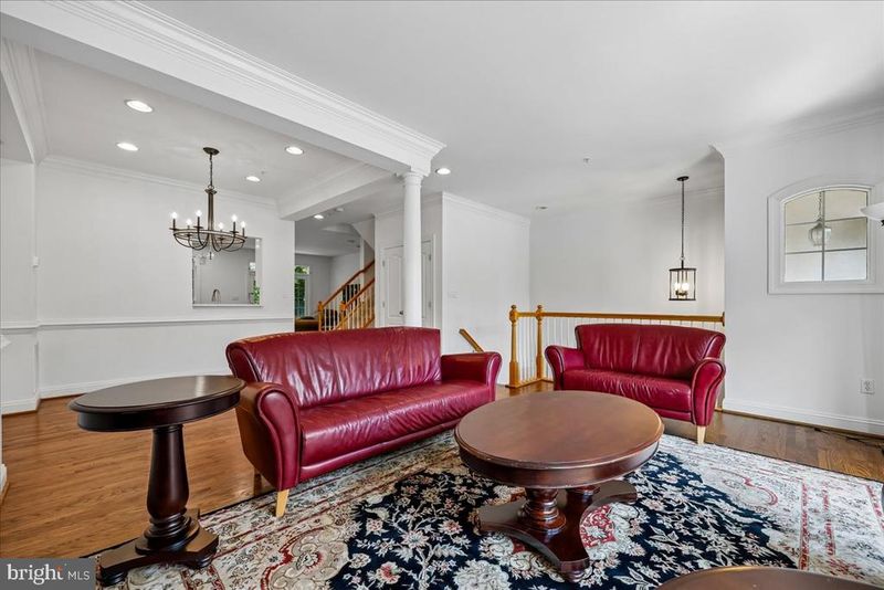 10539 Tuckerman Heights Cir, Rockville, MD 20852