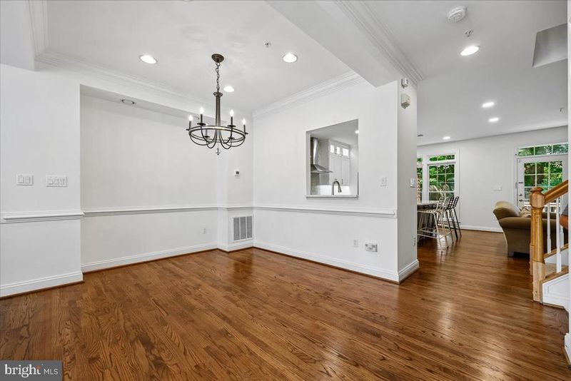 10539 Tuckerman Heights Cir, Rockville, MD 20852
