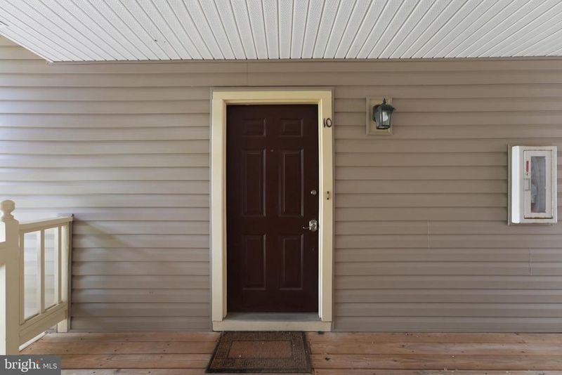 3804 Ridge Knoll Ct #310A, Fairfax, VA 22033
