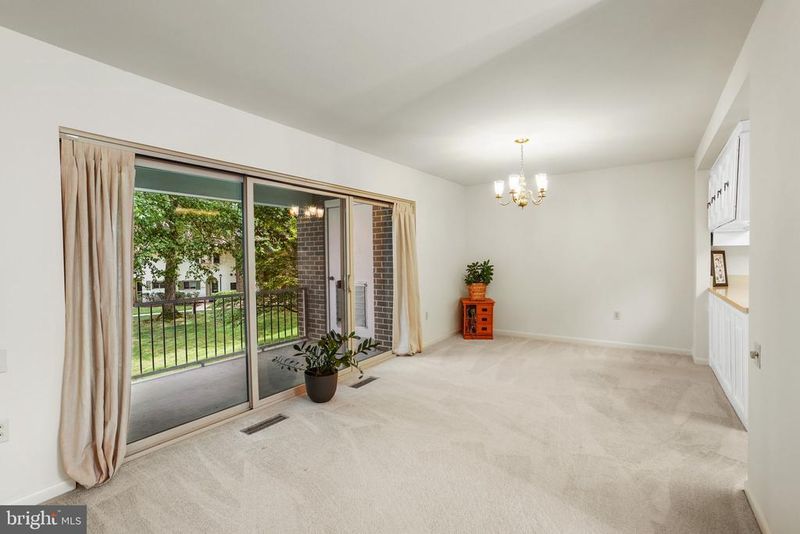 3367 S Leisure World Blvd #95-2A, Silver Spring, MD 20906