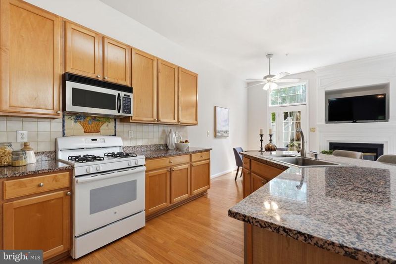 326 Chestnut Hill St, Gaithersburg, MD 20878