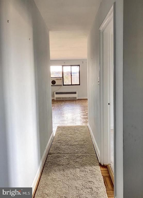 1573 N Colonial Ter #201-Y, Arlington, VA 22209