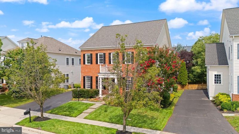 43728 Collett Mill Ct, Leesburg, VA 20176