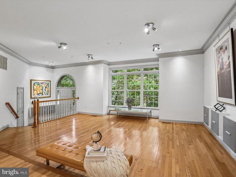 12001 Treeline Way, Rockville, MD 20852