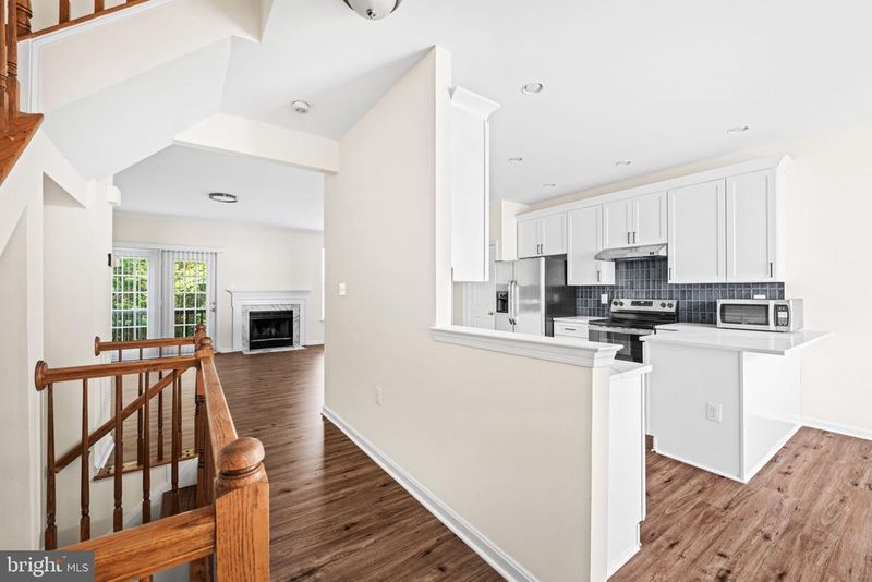 2902 Jessica Ct, Vienna, VA 22181
