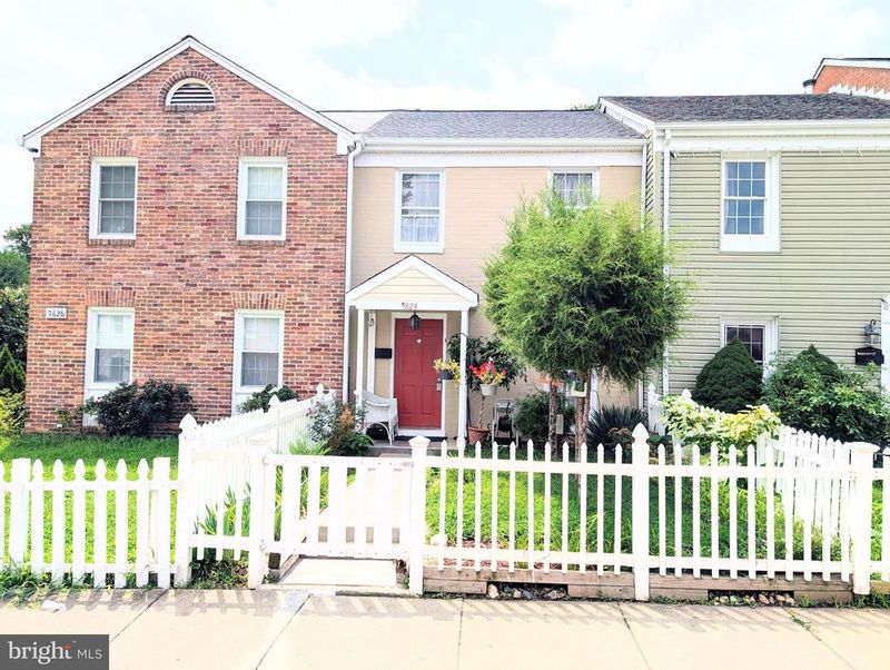 9824 Town Ln, Manassas, VA 20110