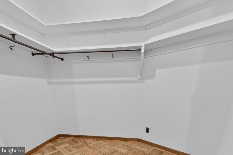 4200 Cathedral Ave NW #312A, Washington, DC 20016