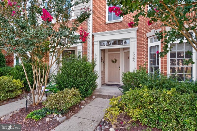 630 Pelican Ave #630, Gaithersburg, MD 20877