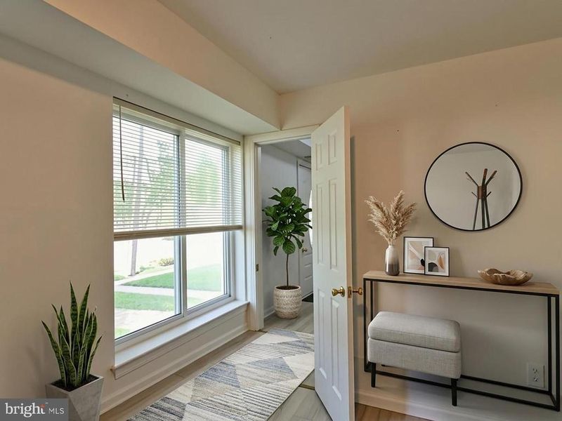17633 Amity Dr #11-G, Gaithersburg, MD 20877