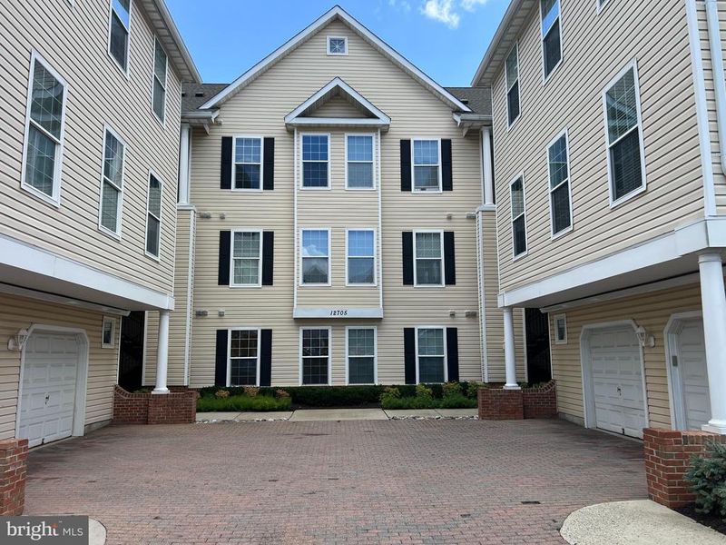 12705 Found Stone Rd #7-103, Germantown, MD 20876