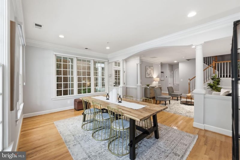 306 Oak Knoll Ter, Rockville, MD 20850