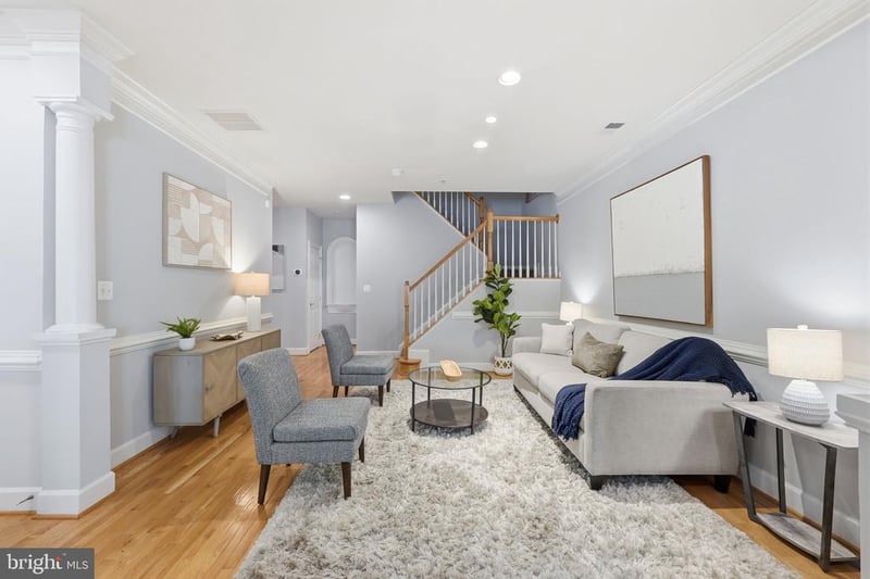 306 Oak Knoll Ter, Rockville, MD 20850