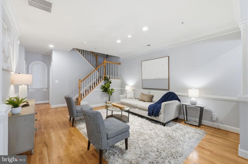306 Oak Knoll Ter, Rockville, MD 20850