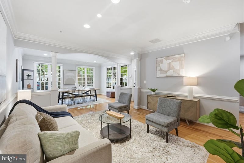 306 Oak Knoll Ter, Rockville, MD 20850