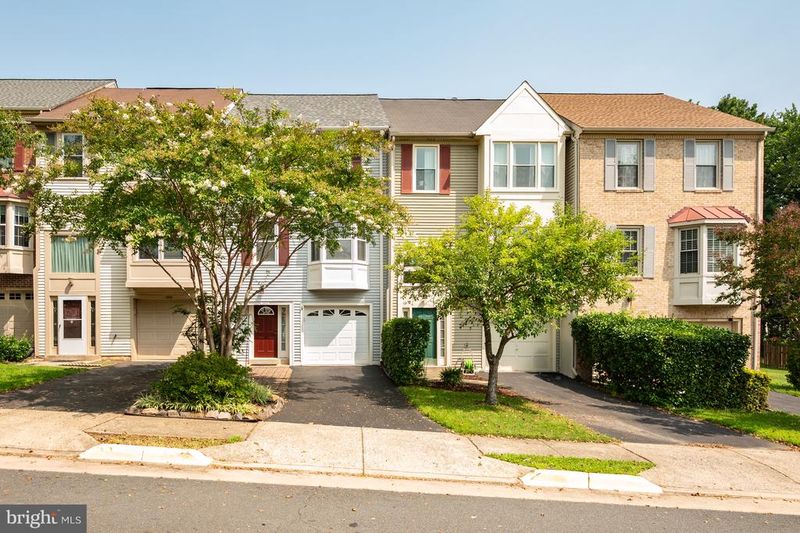 13916 Ludington Pl, Centreville, VA 20121