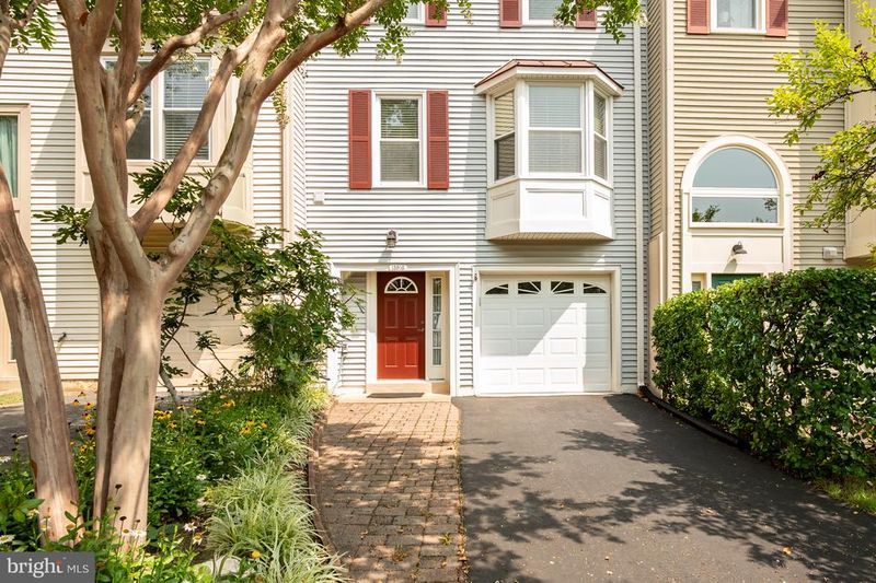 13916 Ludington Pl, Centreville, VA 20121