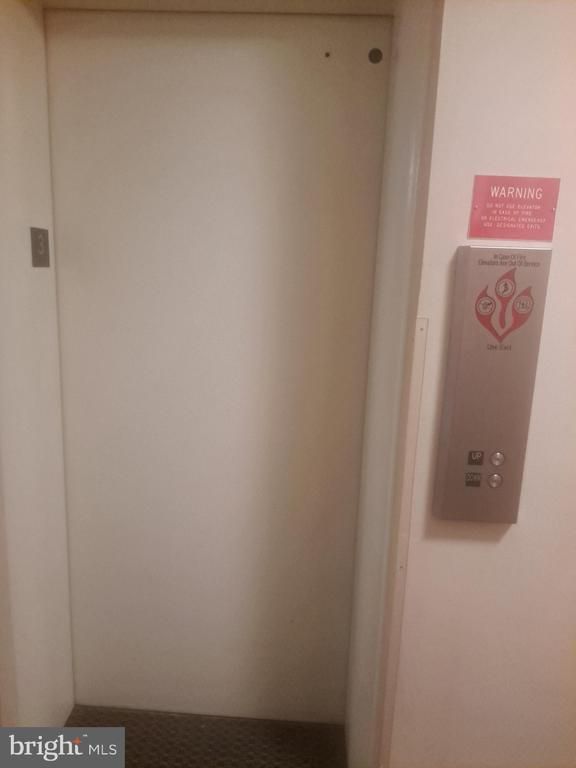 4840 Macarthur Blvd NW #307, Washington, DC 20007